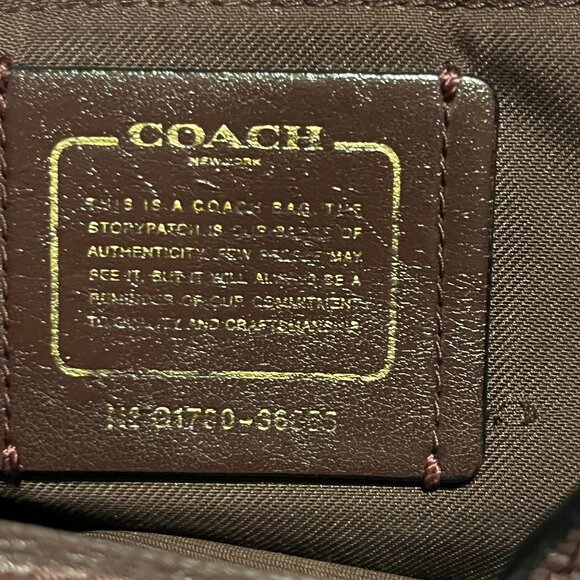 Coach Turnlock Edie Shoulder Bag 36855 Oxblood Pebbled Leather Chain Carryall - Picture 13 of 13